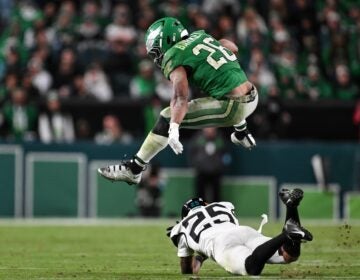 Saquon Barkley's backwards hurdle